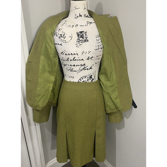 BLACKER Green 2-Piece Business/Career Jacket and Pleated Skirt Suit Size 10 - Picture 9 of 16